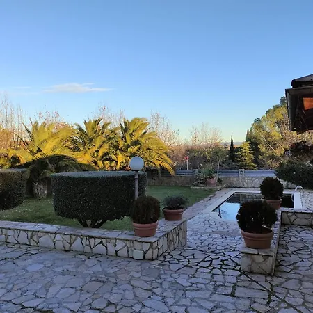 Casa Escosa Las Lomas * Villanueva de Gallego